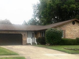 1518 Willow St, Greenville, IL 62246