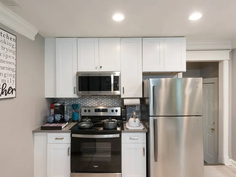 Circle Dr — Photo 28