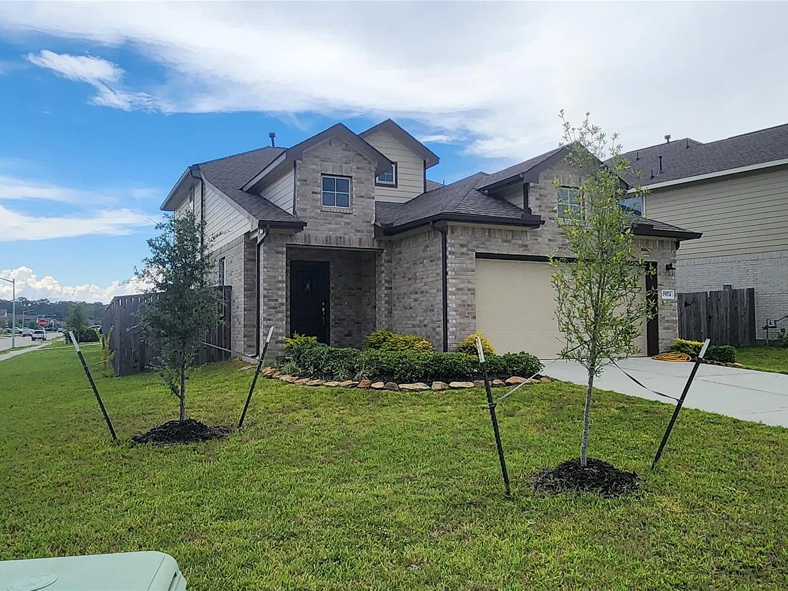 4 bed, 2.5 bath, 1882 sqft, $2,100 — Photo 4