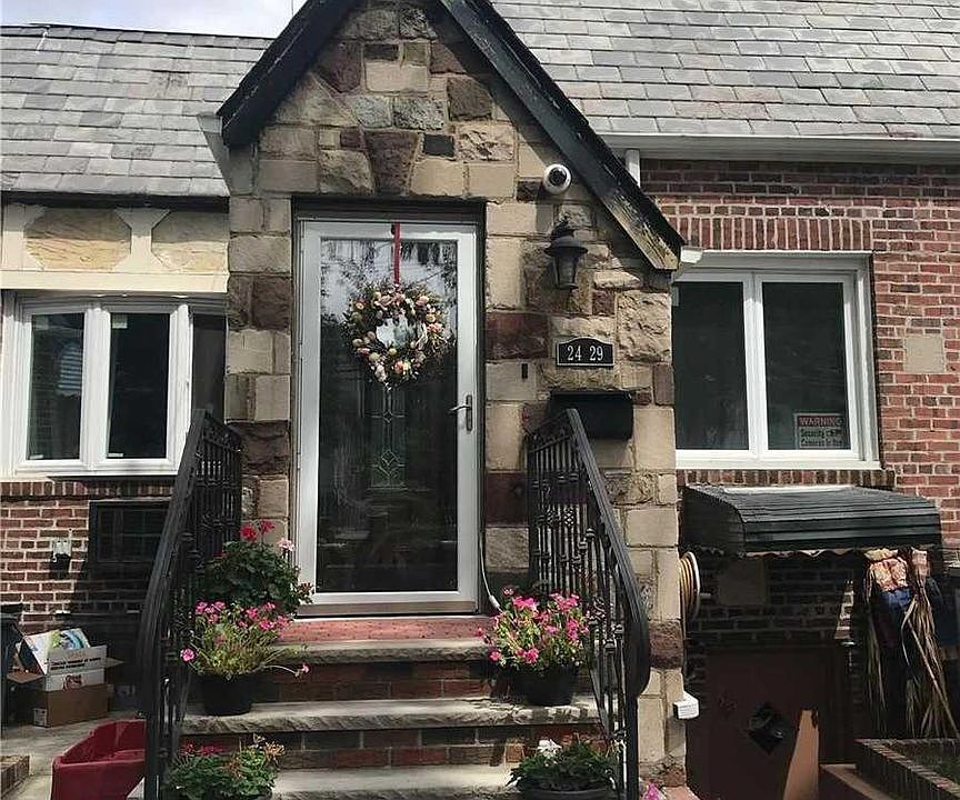 1st image of 2429 82nd St