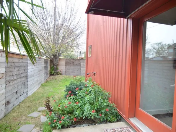 5401 Lillian St, Houston, TX 77007