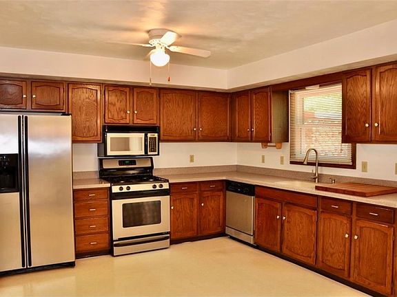 2nd image of 4135 Briggs Ave