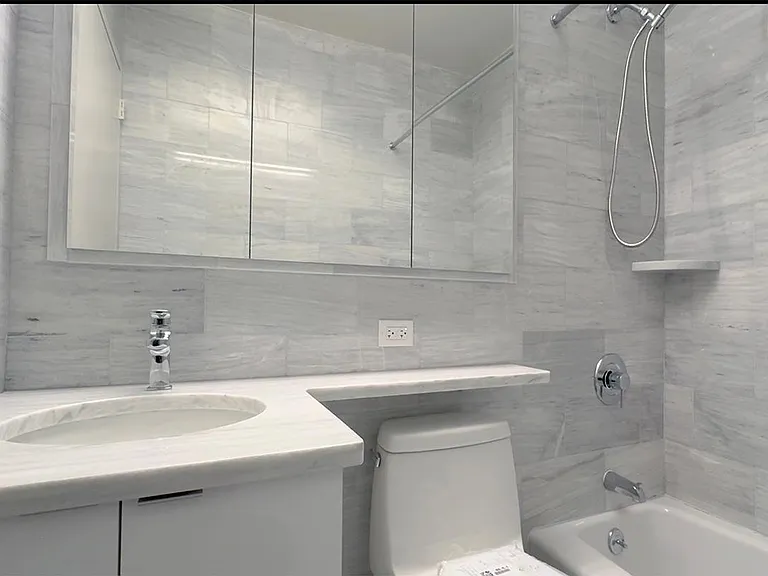320 E 46th St #11F — Photo 5