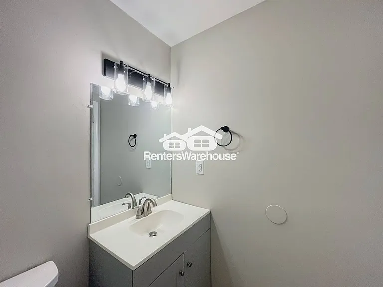940 Willis St — Photo 15