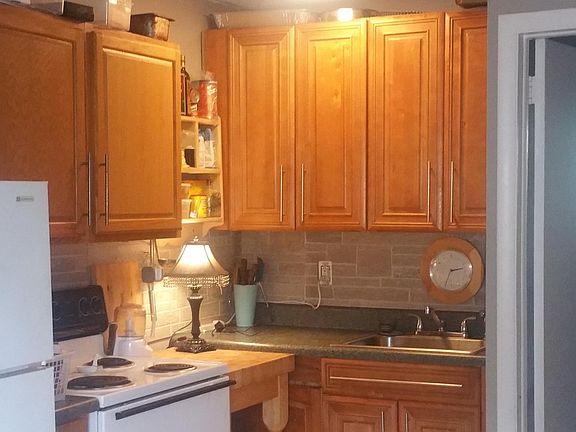 5th image of 812 NE 8th Ave APT 6