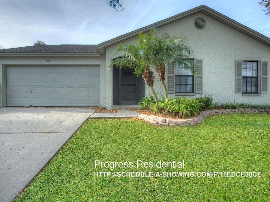 1st image of 909 Sandywood Dr