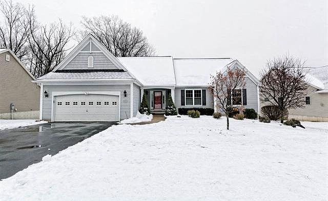 1st image of 16 Summerfield Cir