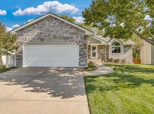 2574 N Crestline St, Wichita, KS 67205