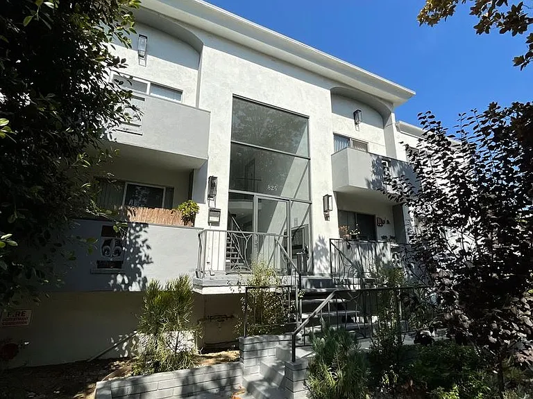 825 S Bedford St — Photo 17