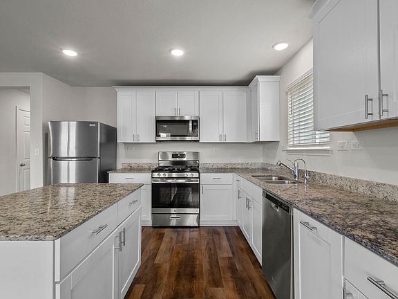 5th image of 7304 Yucca Pl