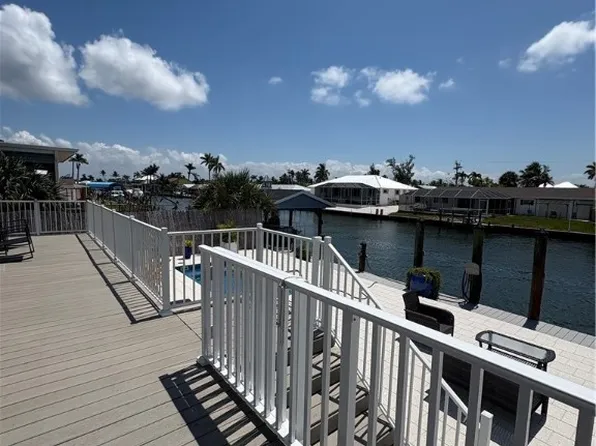 2642 York Rd, Saint James City, FL 33956