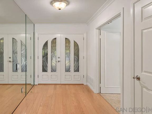 3rd image of 12575 Perla Ct