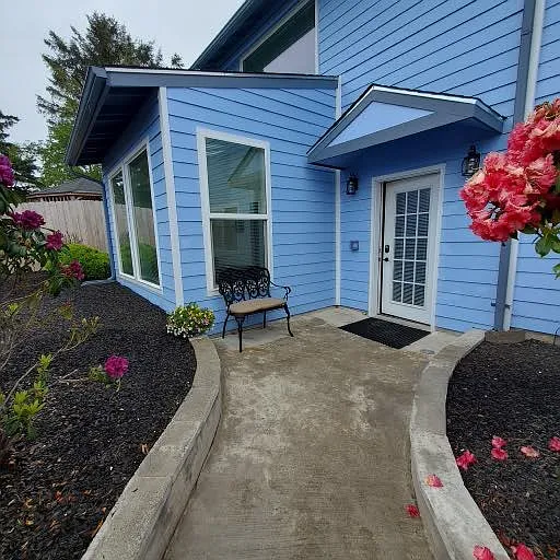 3 bed, 1351 sqft, $1,100 — Photo 2