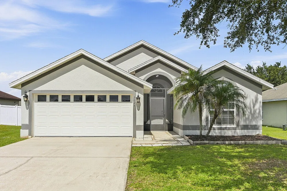 4 bed, 2.0 bath, 1694 sqft, $2,145 — Photo 1