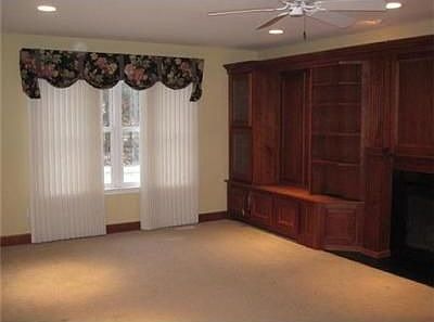 2nd image of 7812 Poplar Dr