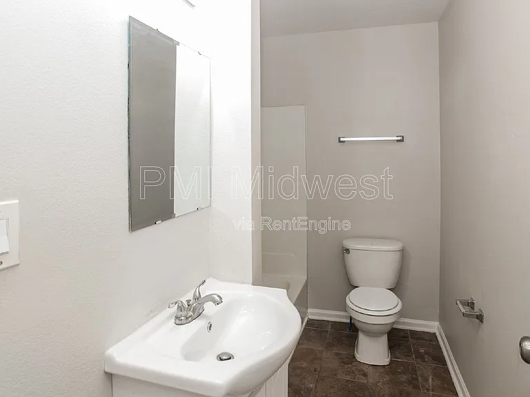 3014 W 10th St #1 — Photo 12