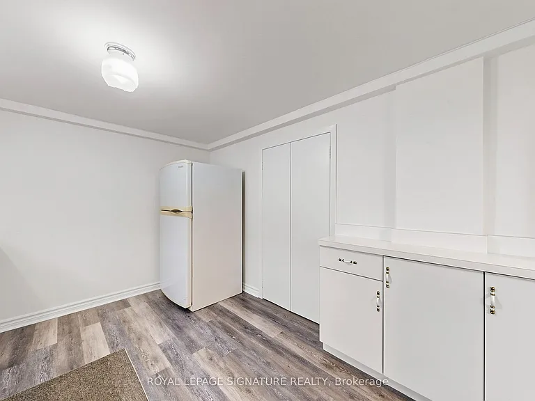 103 Cummer Ave #LOWER — Photo 15