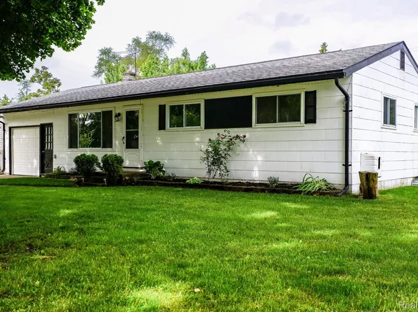 46269 Huling St, Shelby Township, MI 48317