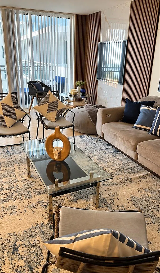 Parker Plaza Condo Estate — Photo 1
