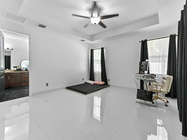 7461 Moonrise Dr — Photo 19