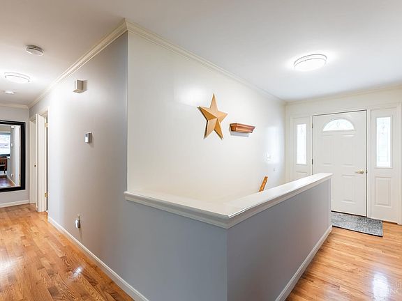 4th image of 785 Elderwood Dr