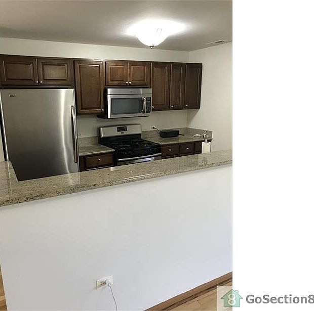 1st image of 463 W Winneconna Pkwy #1