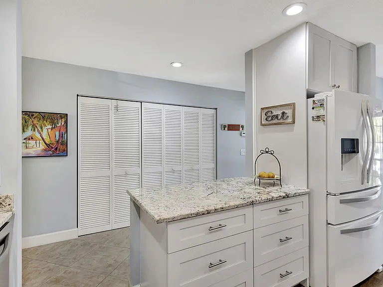 716 Ocean Dunes Cir — Photo 14