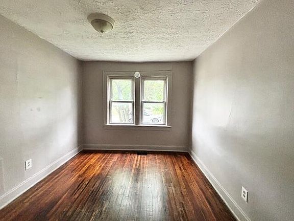 5th image of 768 N Dawson Ave