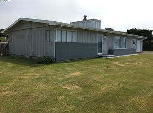 975 Ocean Dr, Bandon, OR 97411