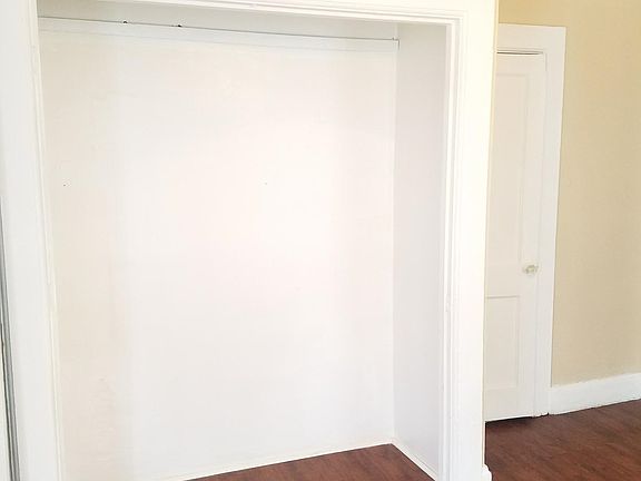 3rd image of 930 2nd Ave APT 2
