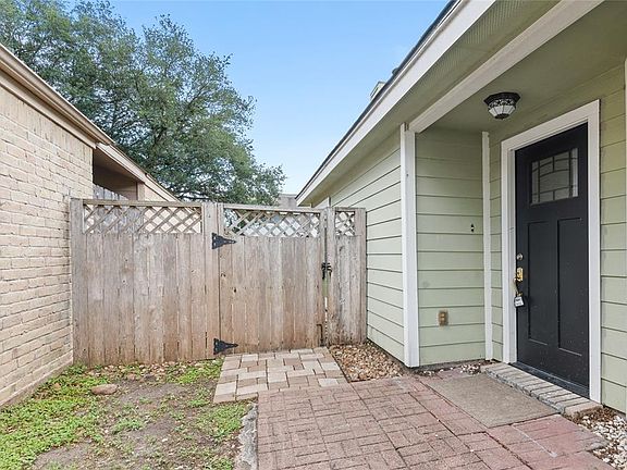 3rd image of 12715 Sunset Dune Drive
