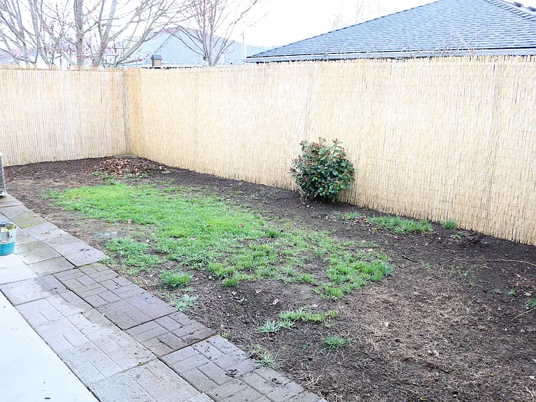 445 Crystal Dr — Photo 19