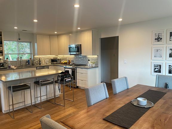 3rd image of 8433 Outlook Ave