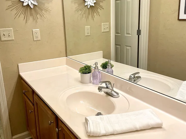 4835 Kings Forest Dr — Photo 14