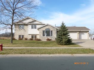 9173 Jewel Ln N, Maple Grove, MN 55311