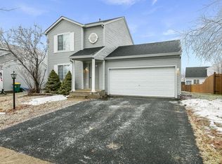 2253 N Quaker Hollow Ln, Round Lake Beach, IL 60073