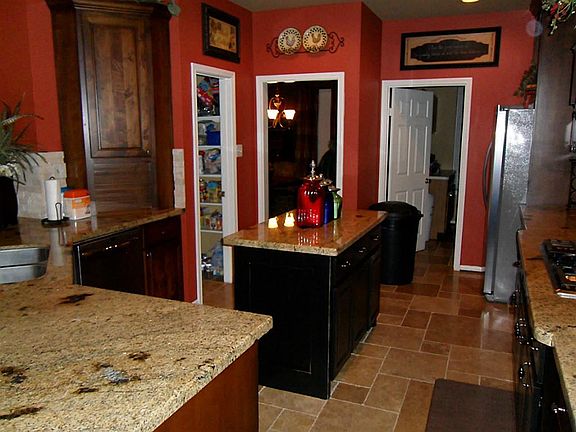 5th image of 1607 Oak Place Ct