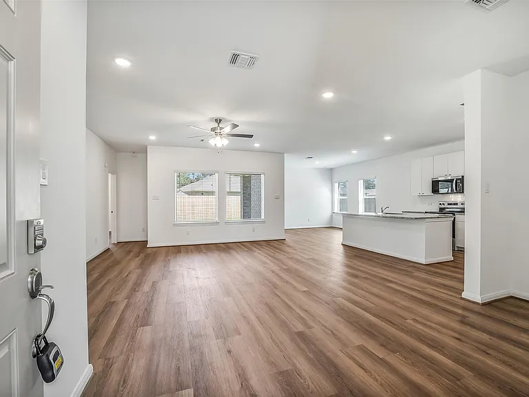 11955 Pondwood Dr — Photo 3