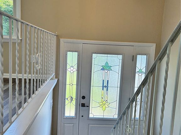 4th image of 663 Meadowland Dr
