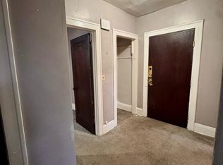 14300 Lakeshore Blvd #6, Cleveland, OH 44110