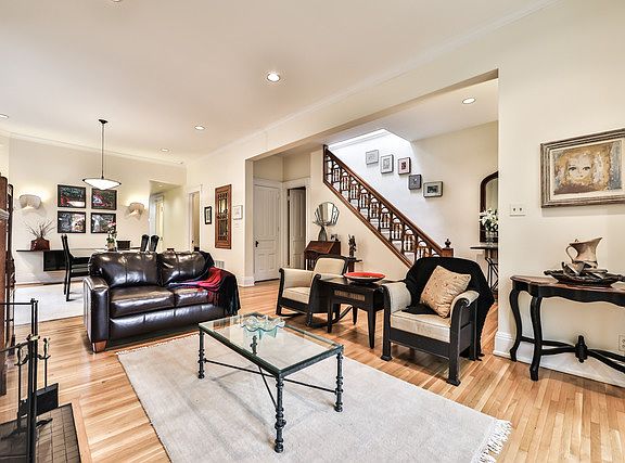 4th image of 1143 W Drummond Pl