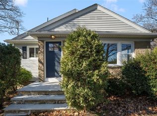 616 River Ave, Providence, RI 02908