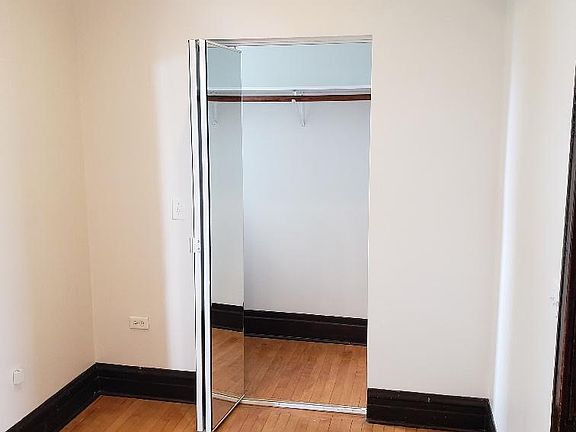 2nd image of 2247 W Medill Ave APT 3R