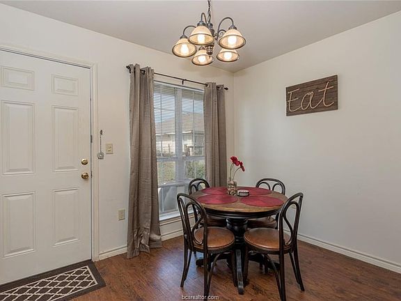 4th image of 1255 Flying Ace Cir