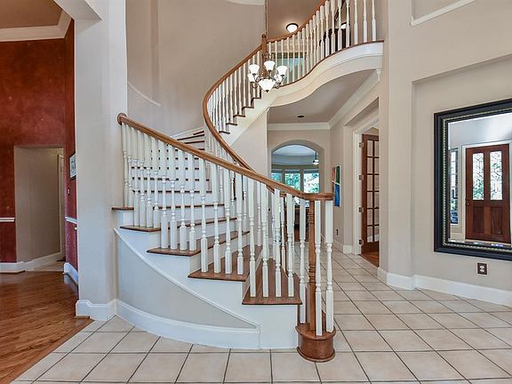 4th image of 4610 Wellbrook Ln