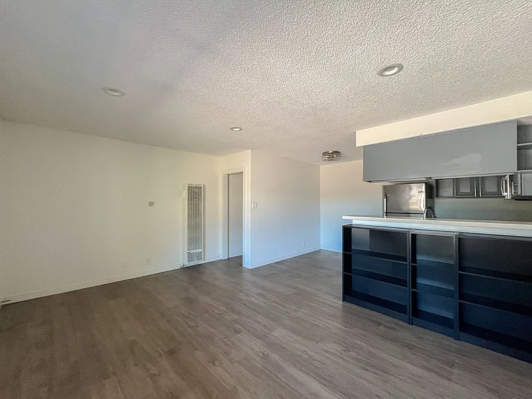 12128 Ramona Ave — Photo 23