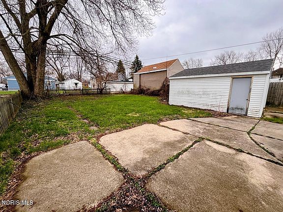 3rd image of 859 National Ave