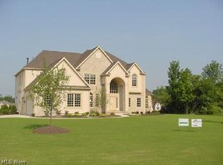 3963 Meadowvale Ct, Akron, OH 44333