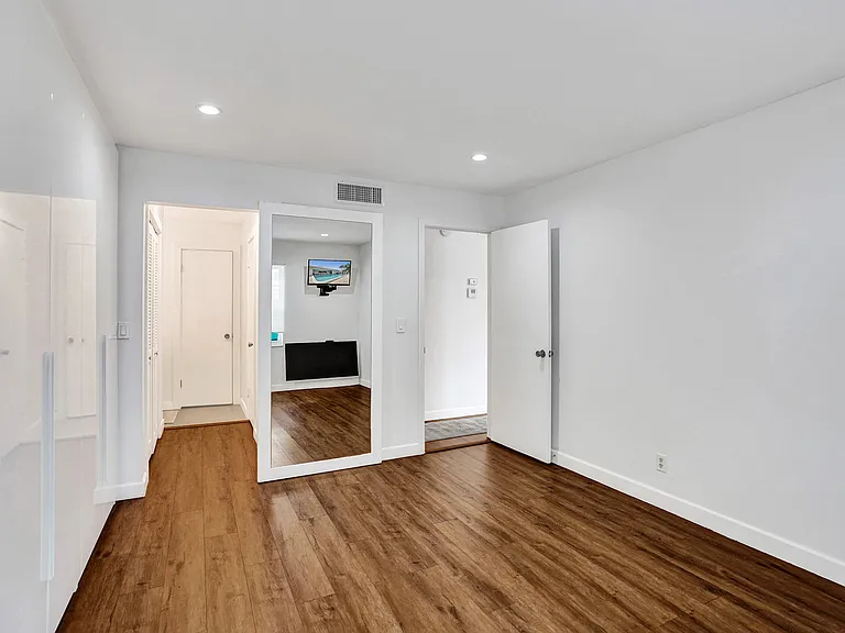 6289 Bay Club Dr #3 — Photo 5