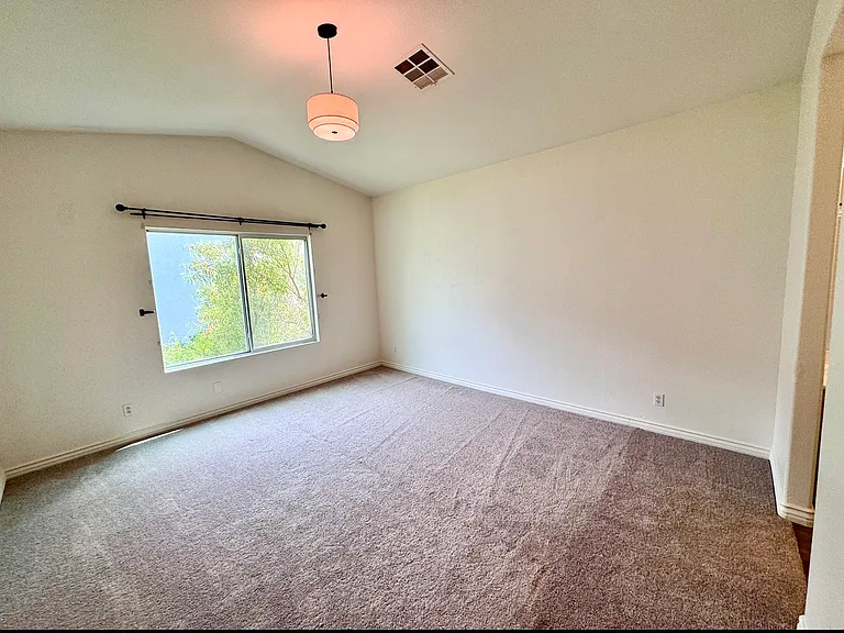 1529 Tillman Falls Ave — Photo 14